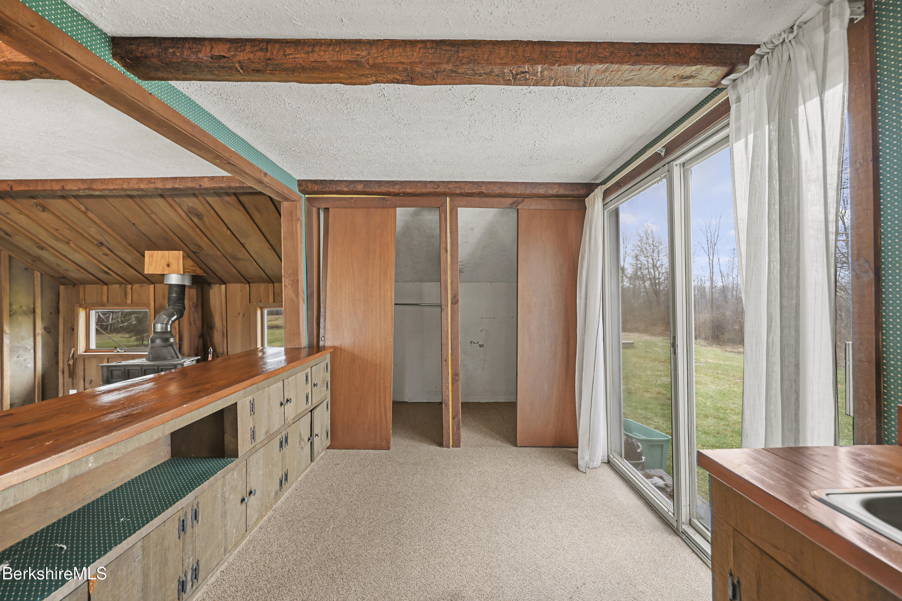399 State Road Richmond, MA 01201 - Photo 31 of 53 120 Mudroom