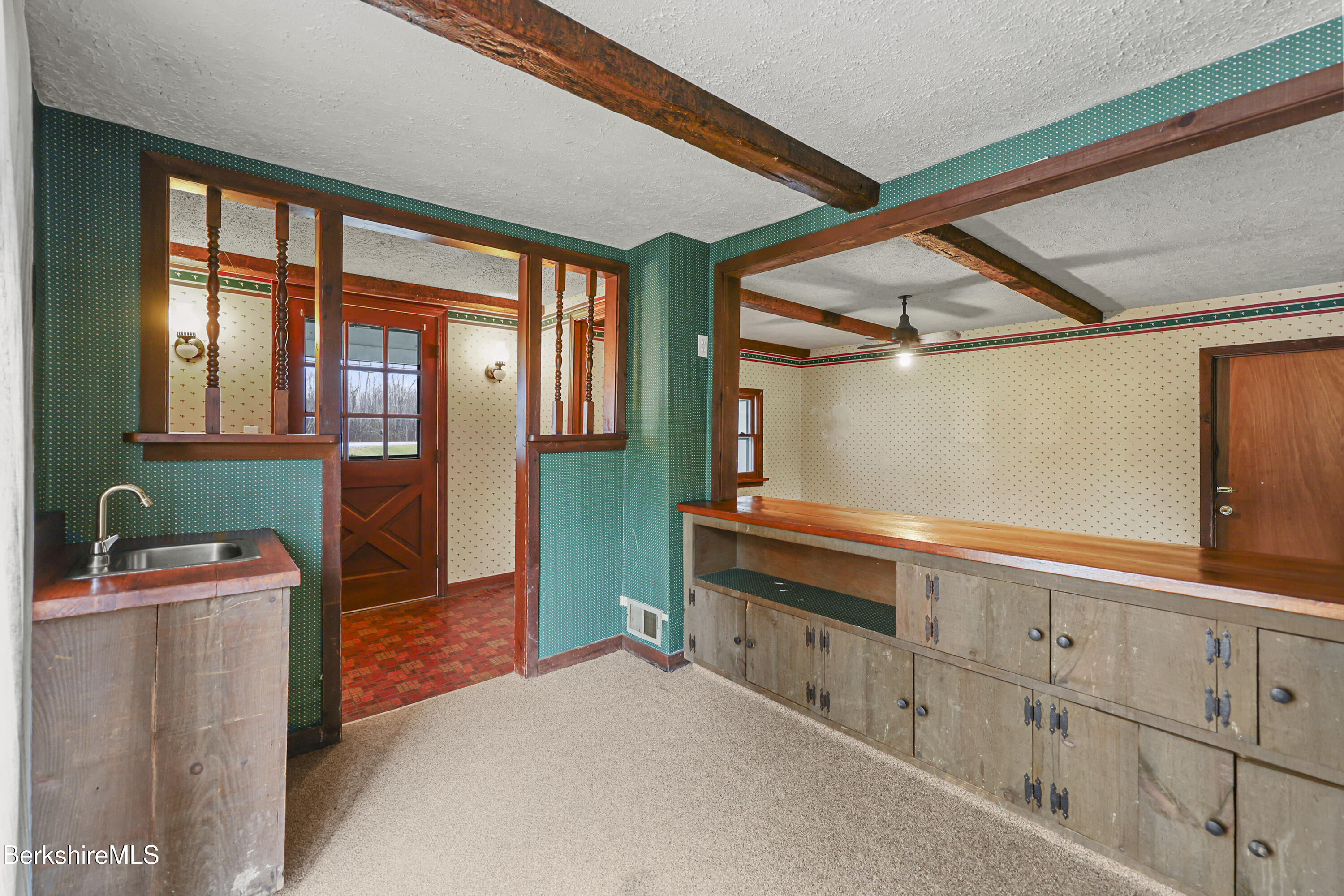 399 State Road Richmond, MA 01201 - Photo 32 of 53 125 Mudroom