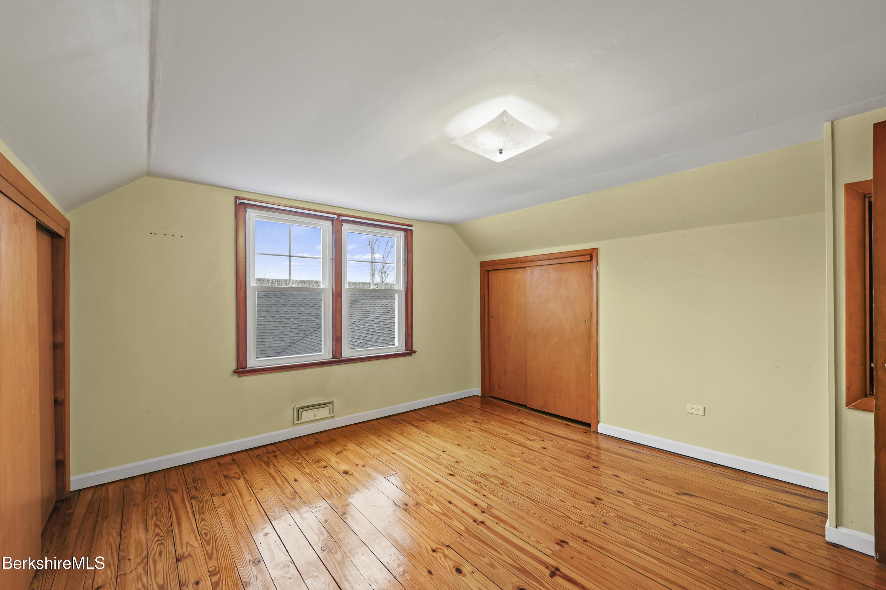 399 State Road Richmond, MA 01201 - Photo 42 of 53 180 Second Floor Bedroom Three
