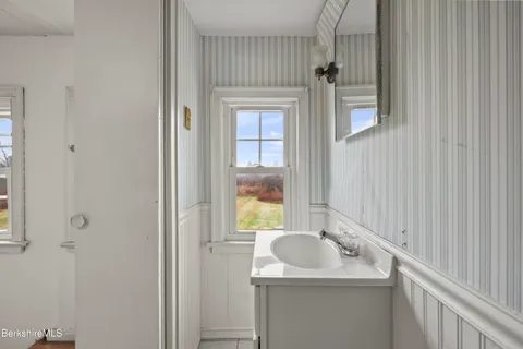 $450,000 | 399 State Road, Richmond, MA 01201