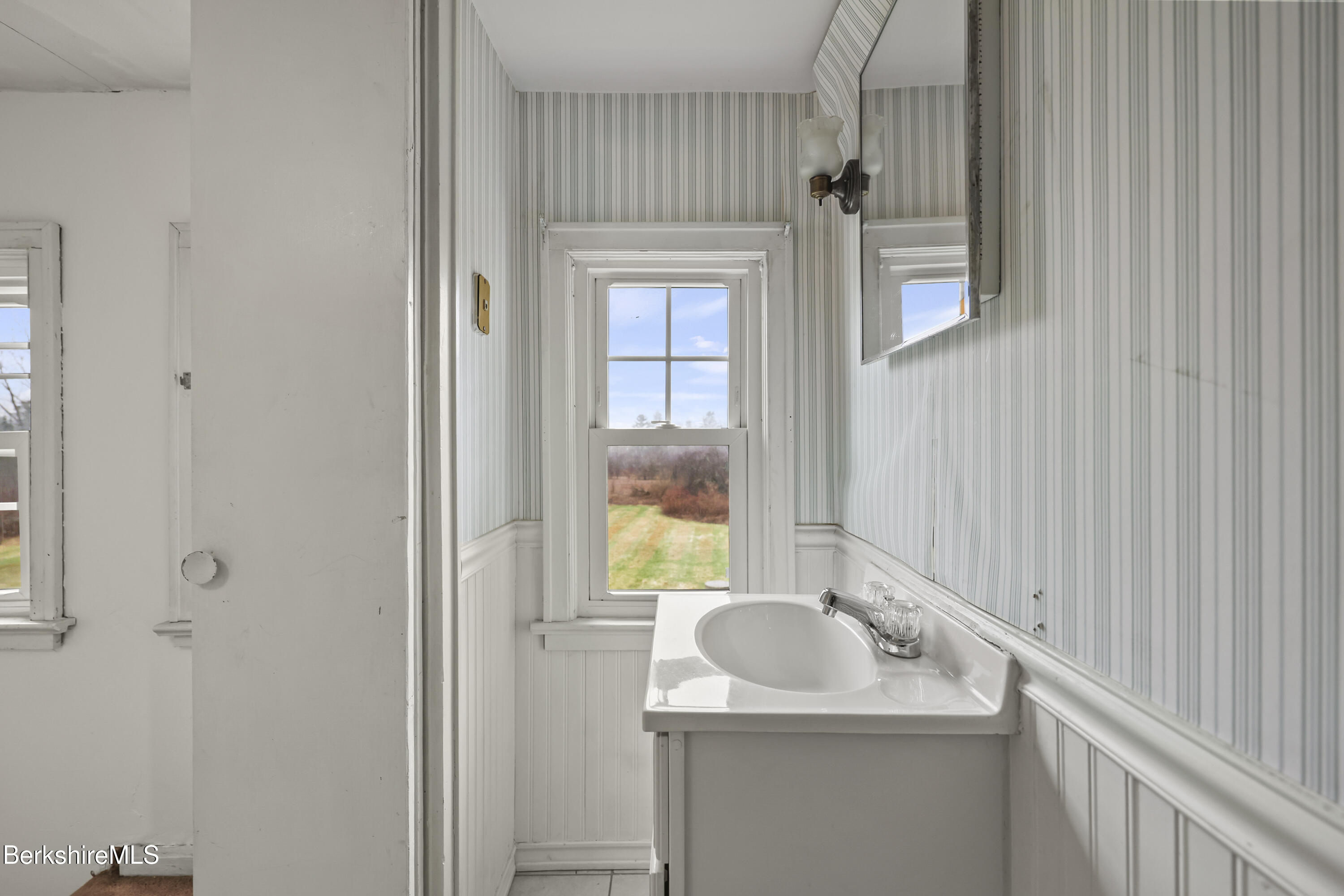 399 State Road Richmond, MA 01201 - Photo 44 of 53 190 Second Floor Half Bath