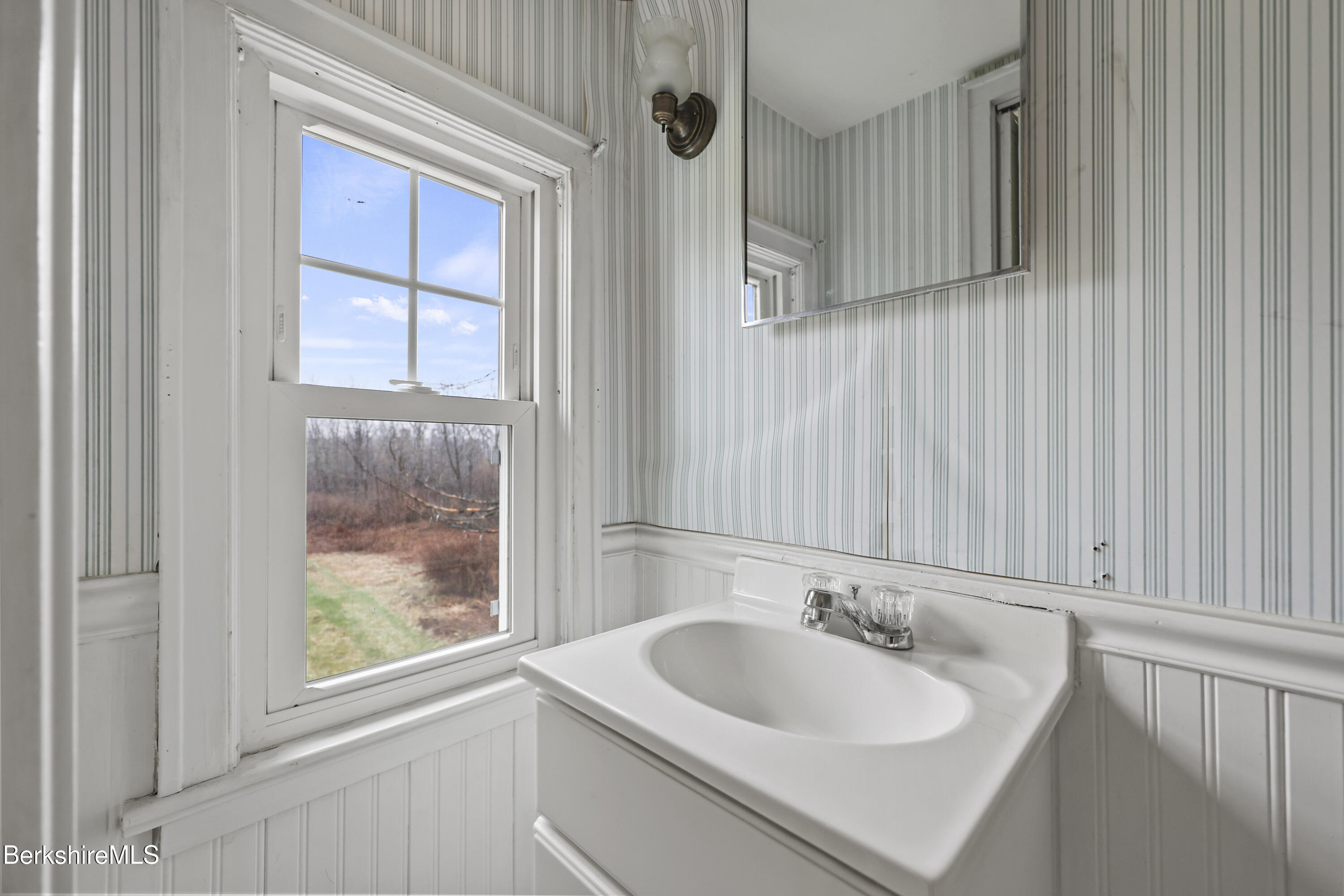 399 State Road Richmond, MA 01201 - Photo 45 of 53 195 Second Floor Half Bath