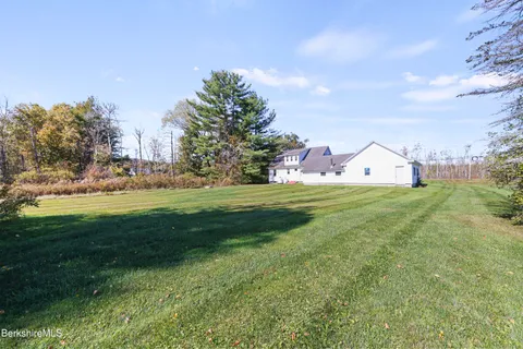 $450,000 | 399 State Road, Richmond, MA 01201