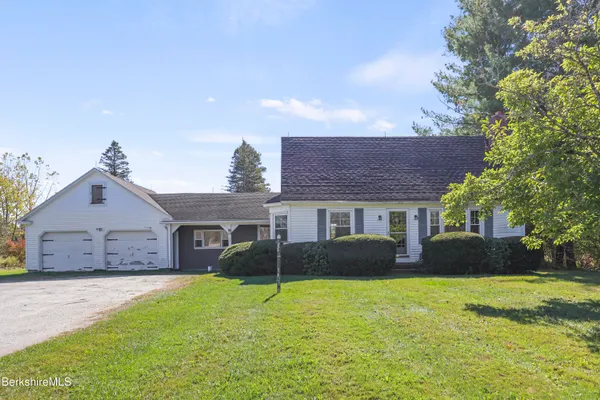 $450,000 | 399 State Road, Richmond, MA 01201
