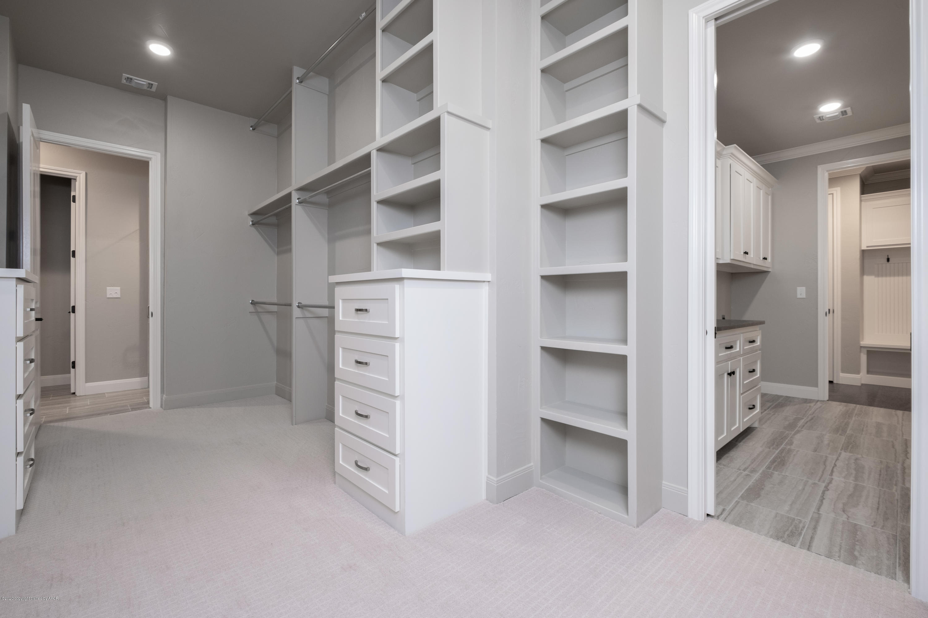 5808 Wesley Road Amarillo, TX 79119 - Photo 22 of 33 extra large master bedroom closet