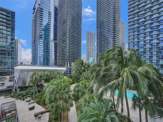 a view of a yard in front of a building
