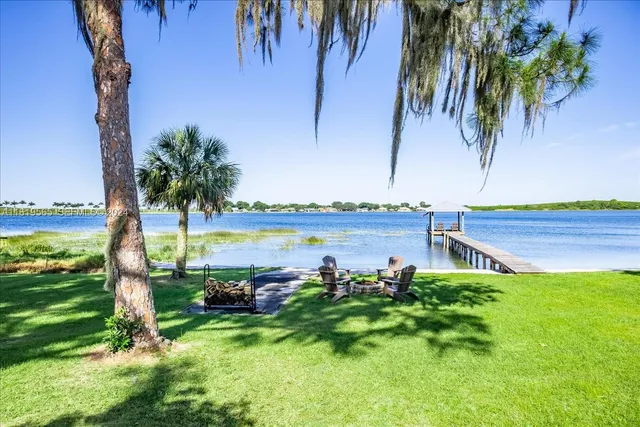 $5,225 | 924 Lake Drive East, Lake Placid, FL 33852