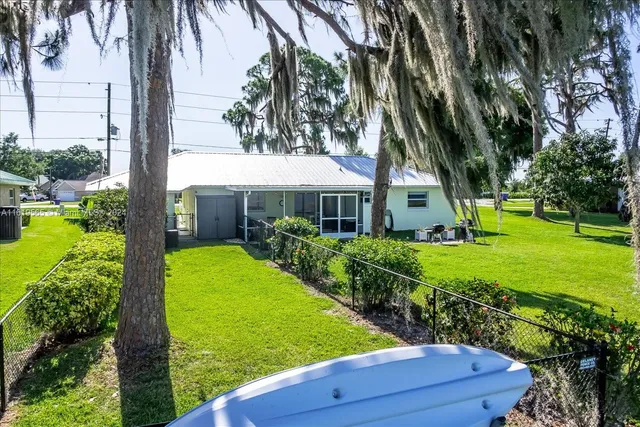 $5,225 | 924 Lake Drive East, Lake Placid, FL 33852