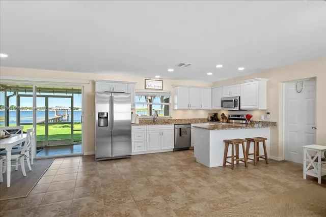 $5,225 | 924 Lake Drive East, Lake Placid, FL 33852