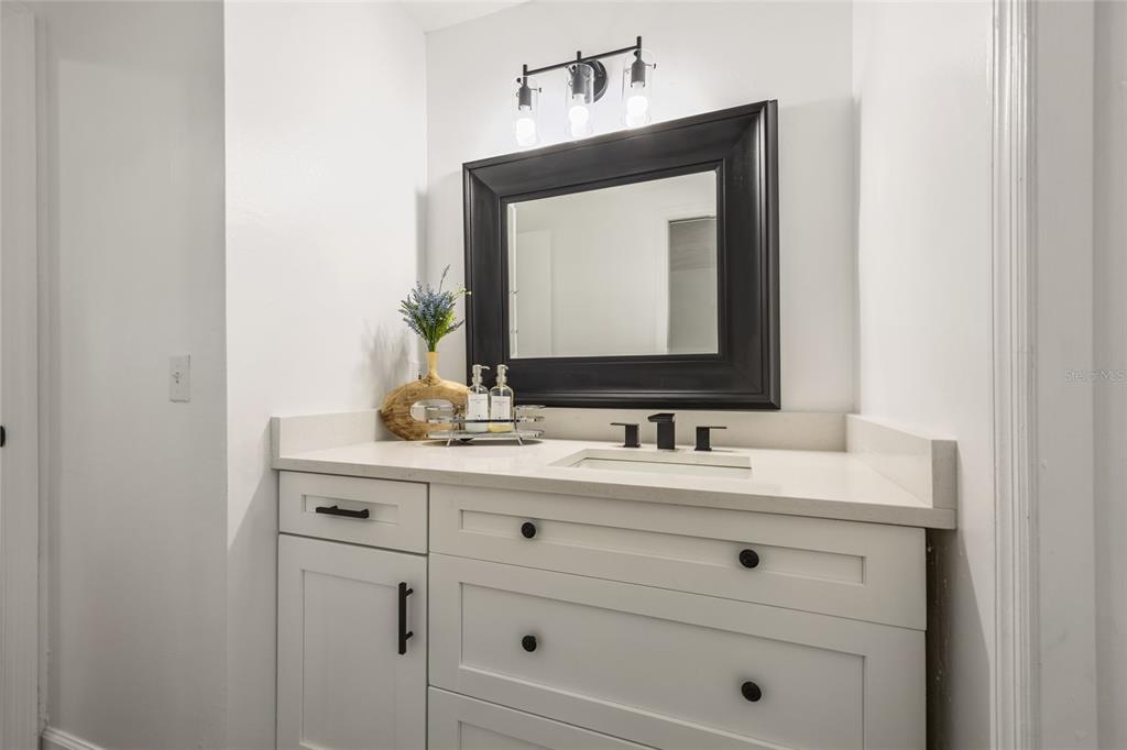 4109 East Temple Heights Road Tampa, FL 33617 - Photo 11 of 23