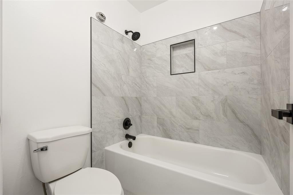 4109 East Temple Heights Road Tampa, FL 33617 - Photo 13 of 23