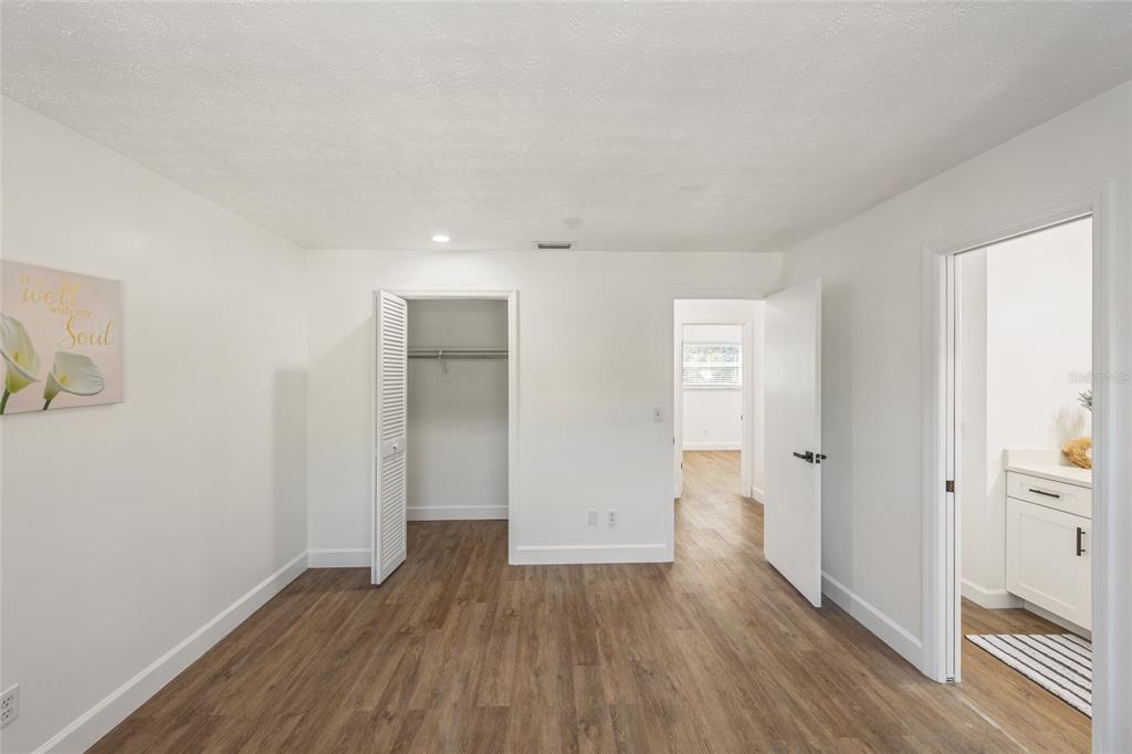 4109 East Temple Heights Road Tampa, FL 33617 - Photo 15 of 23