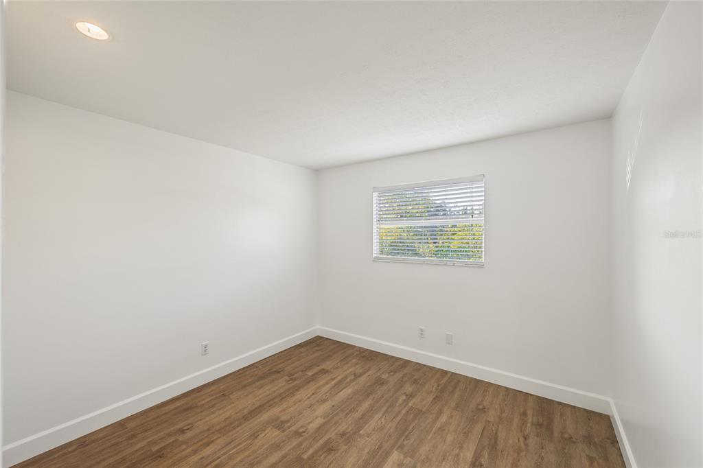 4109 East Temple Heights Road Tampa, FL 33617 - Photo 17 of 23