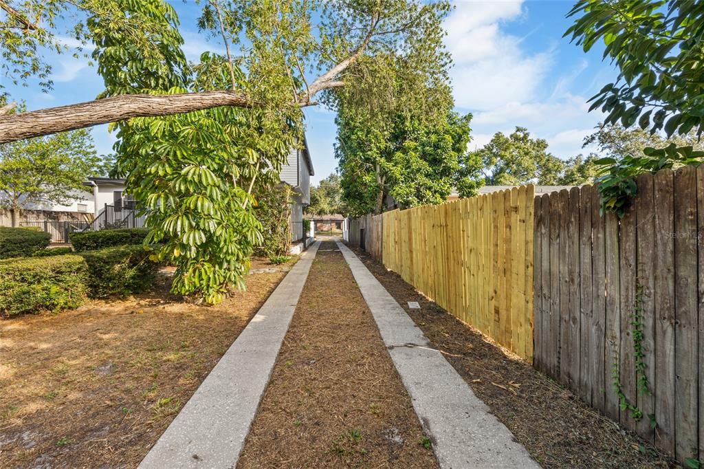 4109 East Temple Heights Road Tampa, FL 33617 - Photo 22 of 23