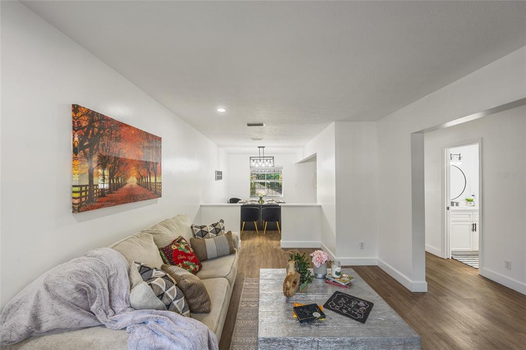 4109 East Temple Heights Road Tampa, FL 33617 - Photo 6 of 23