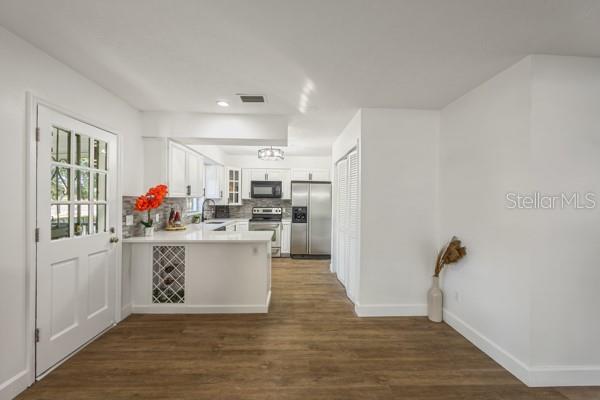 4109 East Temple Heights Road Tampa, FL 33617 - Photo 9 of 23