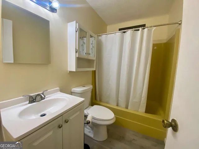 $2,100 | 522 Capri Drive, Hartwell, GA 30643