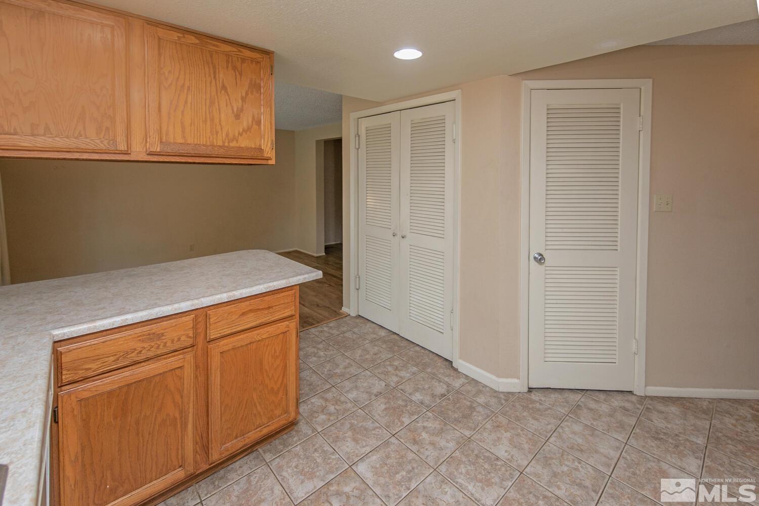 1675 Kings Row Reno, NV 89503 - Photo 11 of 32