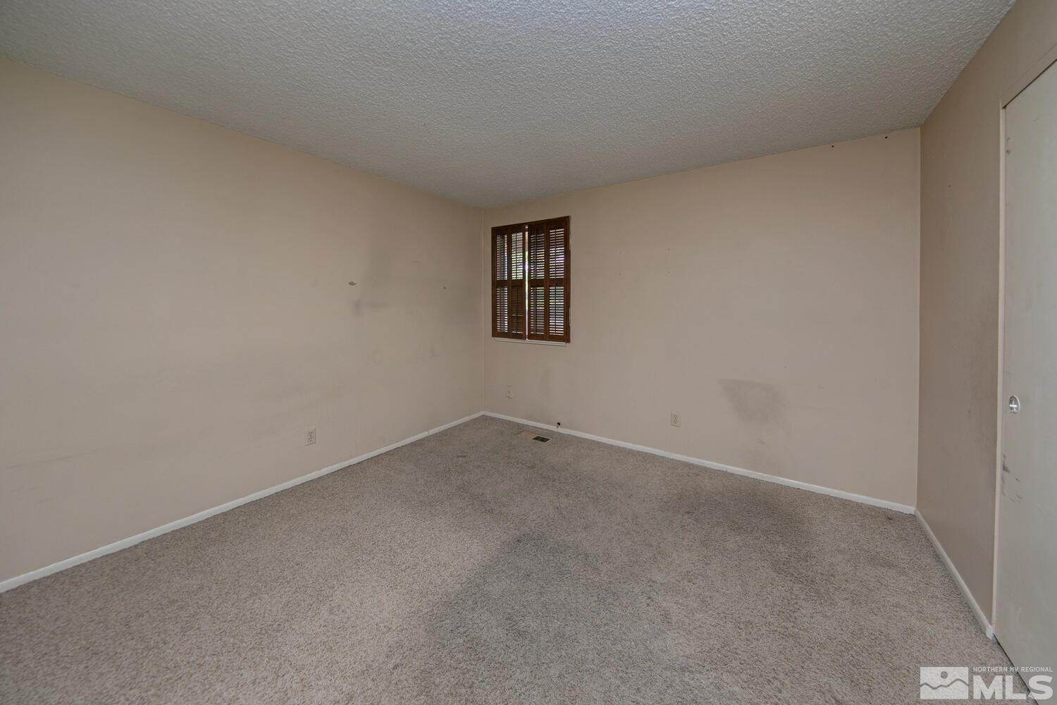 1675 Kings Row Reno, NV 89503 - Photo 20 of 32 a view of an empty room
