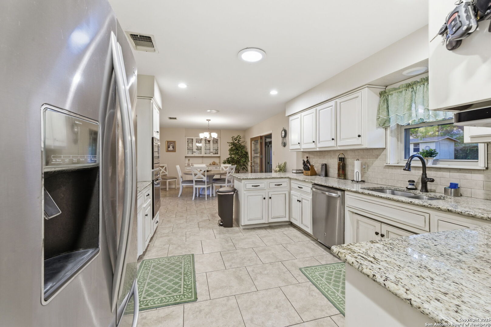 118 Timber Lane Kerrville, TX 78028 - Photo 16 of 49