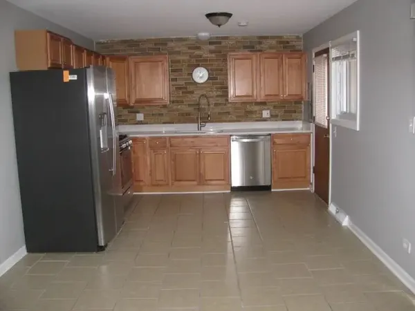 $354,900 | 8052 West Lyons Street, Niles, IL 60714