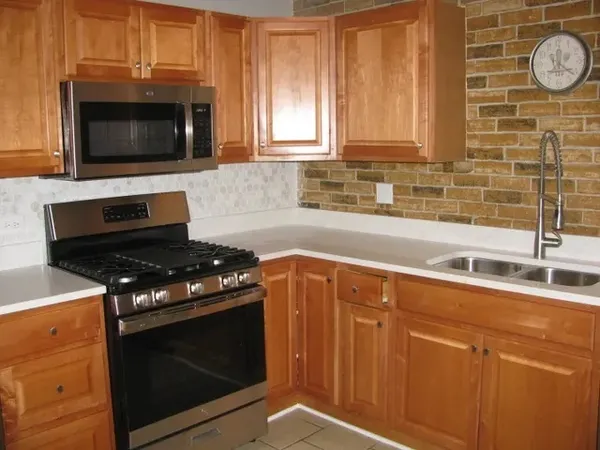 $354,900 | 8052 West Lyons Street, Niles, IL 60714