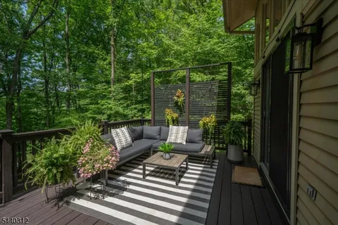 $500,000 | 61 Sandpiper Drive, Hackettstown, NJ 07840