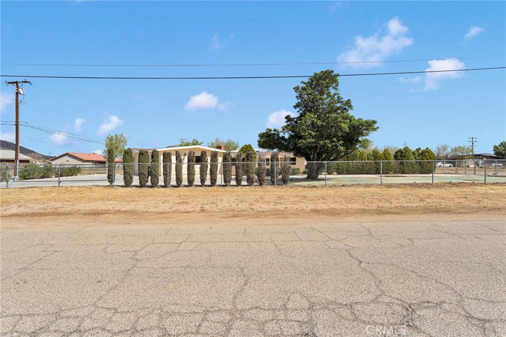 21008 S Road Apple Valley, CA 92307 - Photo 2 of 58