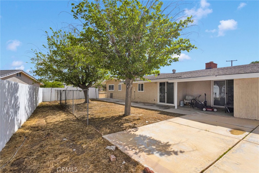 21008 S Road Apple Valley, CA 92307 - Photo 36 of 58