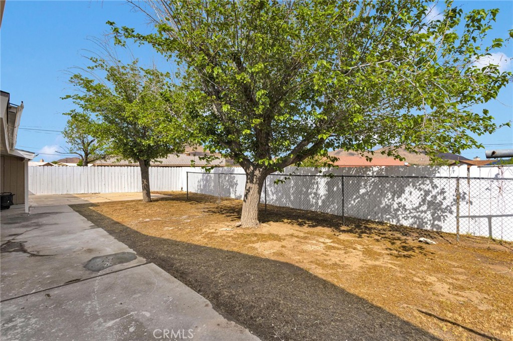 21008 S Road Apple Valley, CA 92307 - Photo 37 of 58