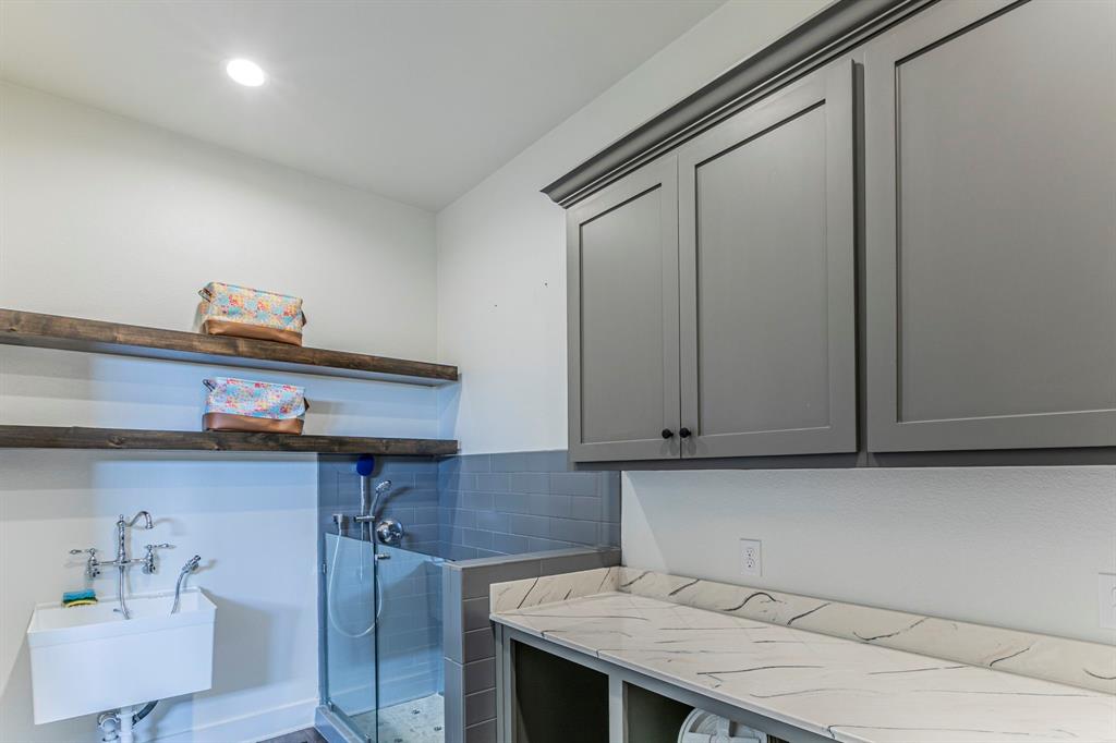 289 East Bell Road Waco, TX 76705 - Photo 30 of 40 Dog Kennel & Dog Wash Station