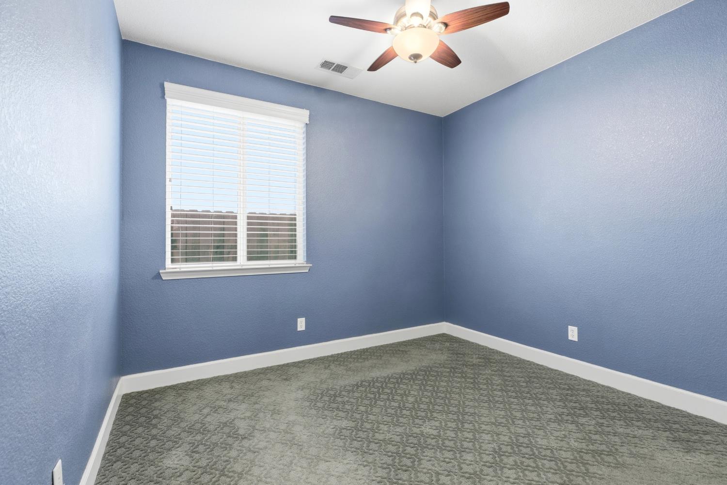 2609 Amir Drive Modesto, CA 95355 - Photo 20 of 36 an empty room with a window