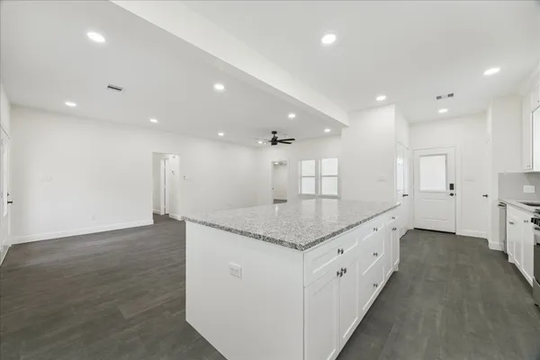 $2,500 | 30731 Martens Road, Tomball, TX 77375