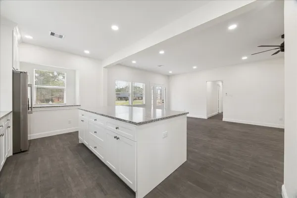 $2,500 | 30731 Martens Road, Tomball, TX 77375