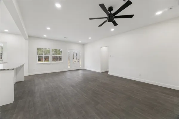 $2,500 | 30731 Martens Road, Tomball, TX 77375