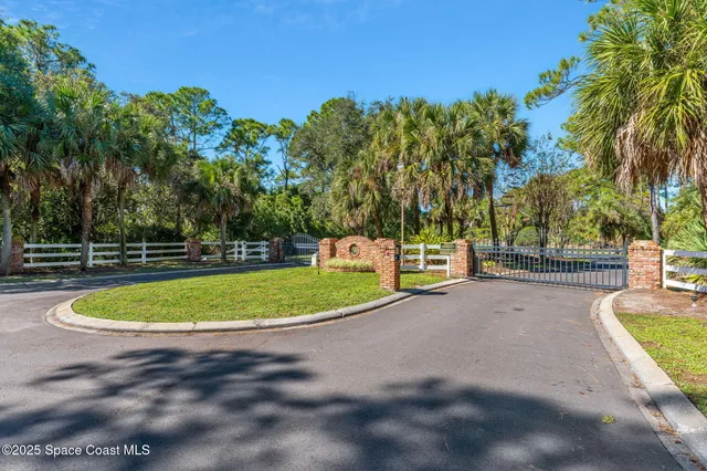 $2,000,000 | 5585 Willoughby Drive, Melbourne, FL 32934