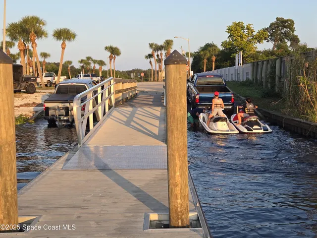 $2,000,000 | 5585 Willoughby Drive, Melbourne, FL 32934