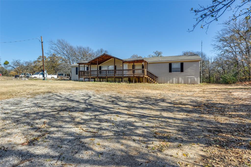 445 Arvel Circle Azle, TX 76020 - Photo 2 of 25
