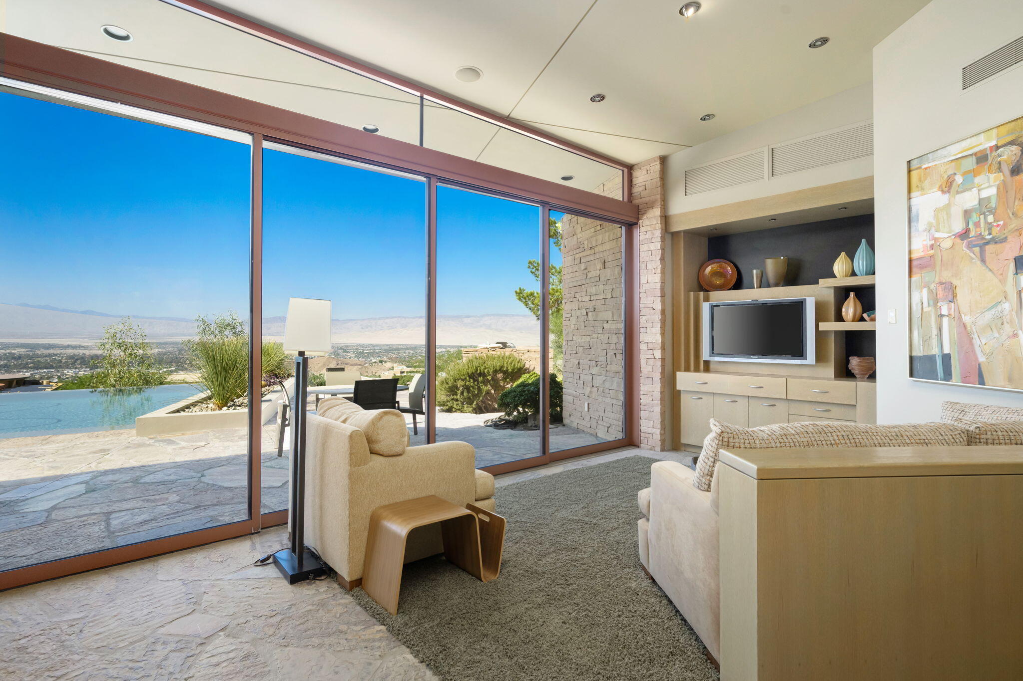 45 Sky Ridge Road Rancho Mirage, CA 92270 - Photo 17 of 85 a living room with furniture