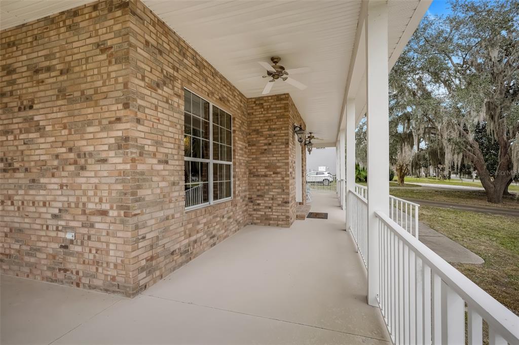 10336 Lake Louisa Road Clermont, FL 34711 - Photo 10 of 58 a view of a pathway both side of house