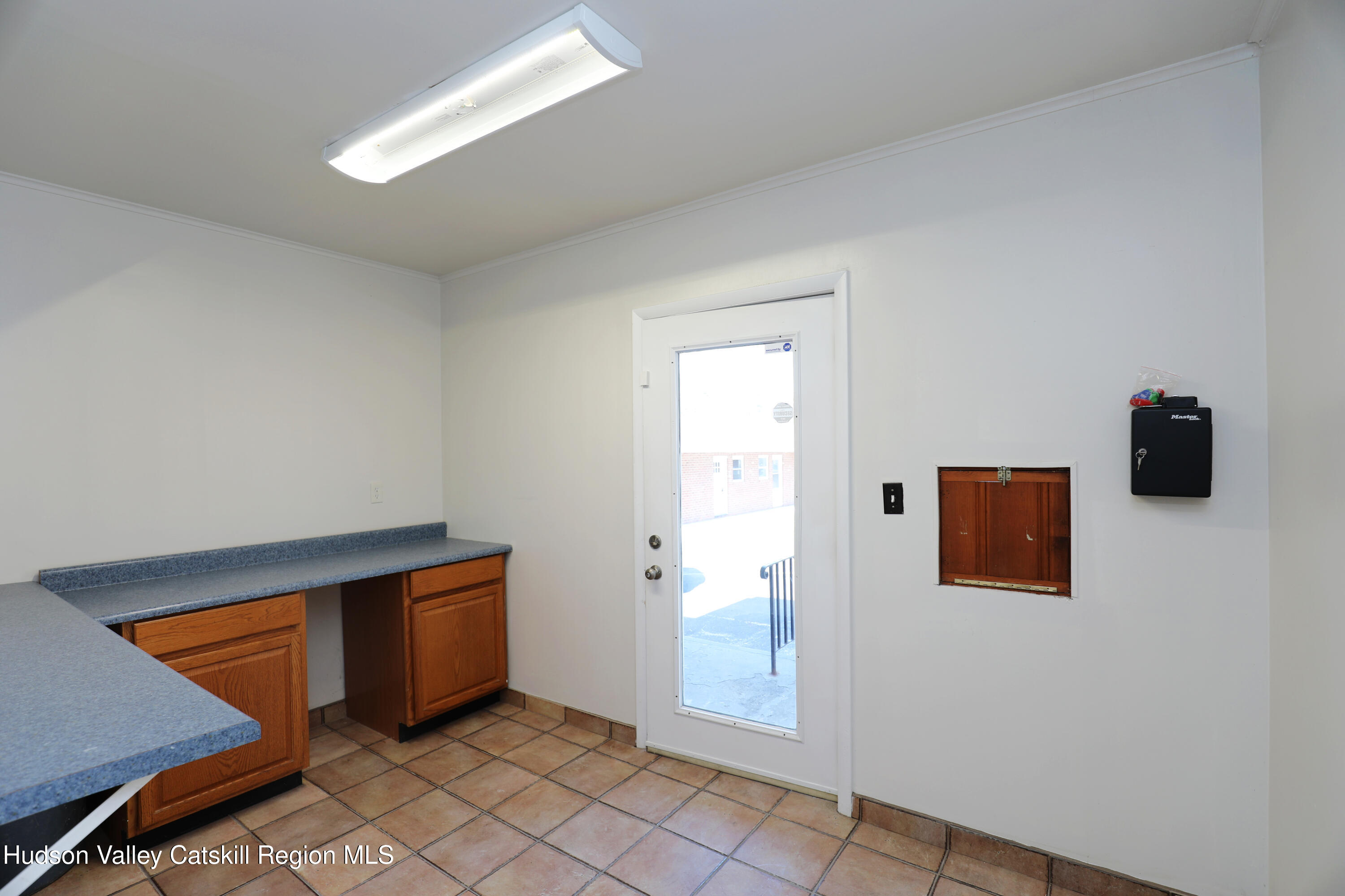 14311 Rte 9W New Baltimore, NY 12143 - Photo 14 of 42 05