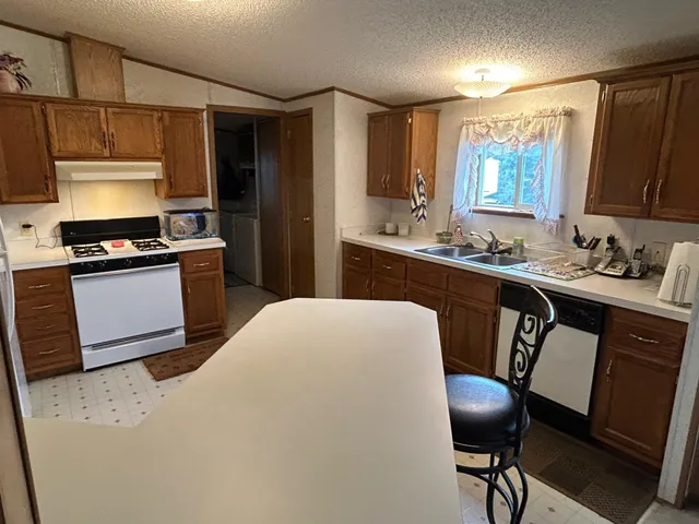 $199,900 | 360 Columbus Avenue, Cohasset, MN 55721