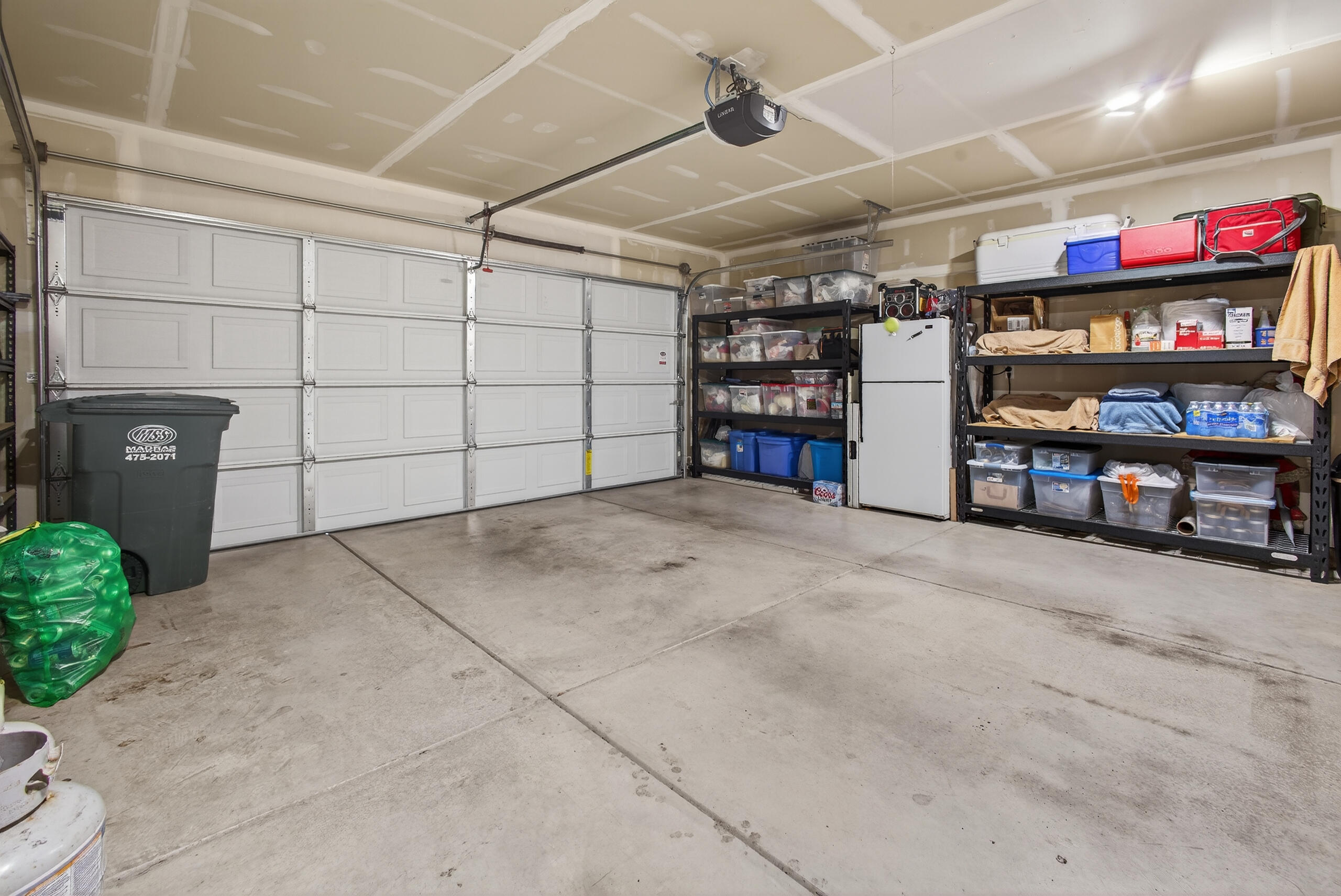 1225 Northwest Willow Parkway Road Madras, OR 97741 - Photo 13 of 31 2 Car Garage