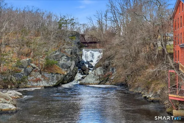 $110,000 | 150 Yantic Street, Unit 213, Norwich, CT 06360