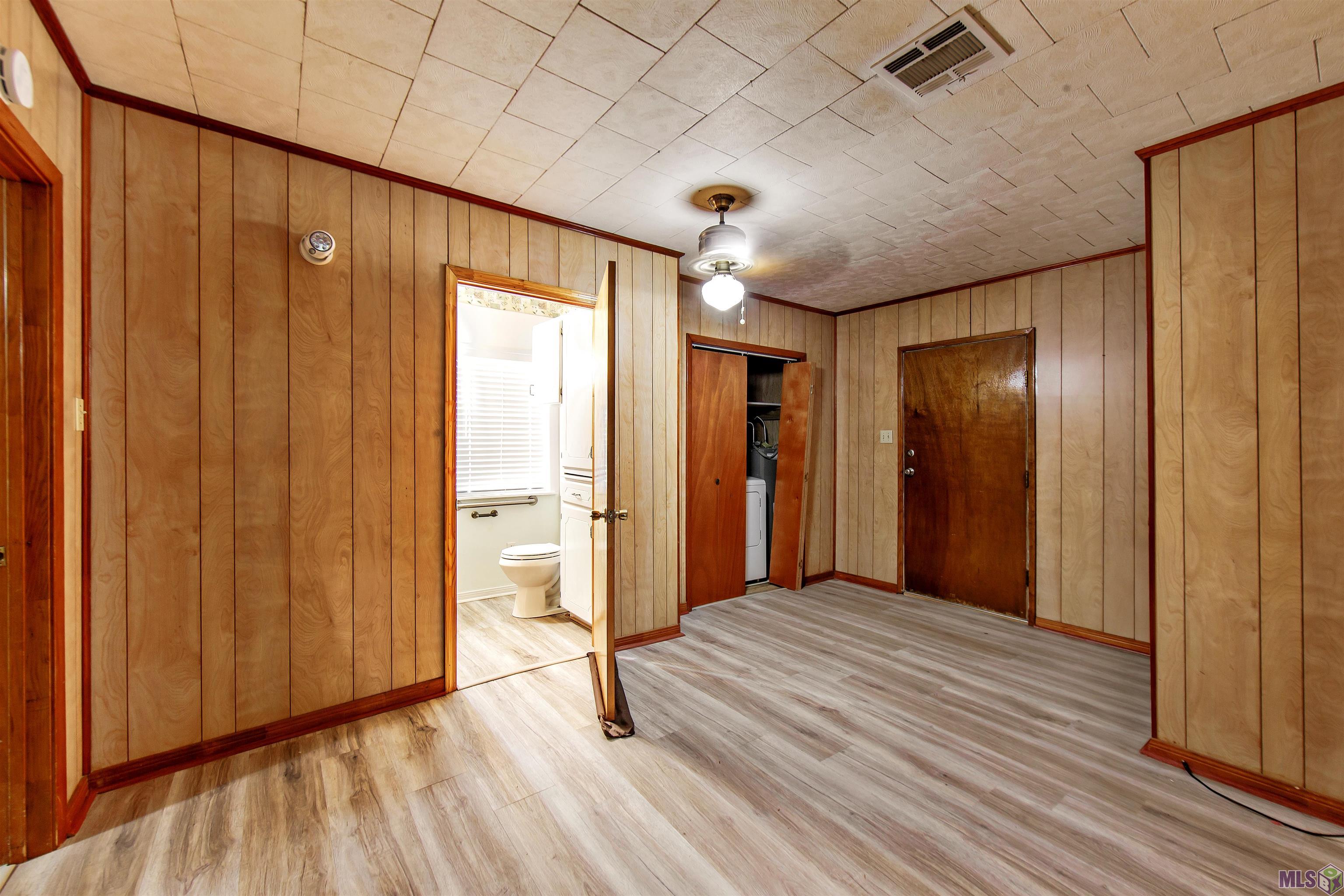 5463 West Main Street Houma, LA 70363 - Photo 7 of 21 Extra Room w/bathroom