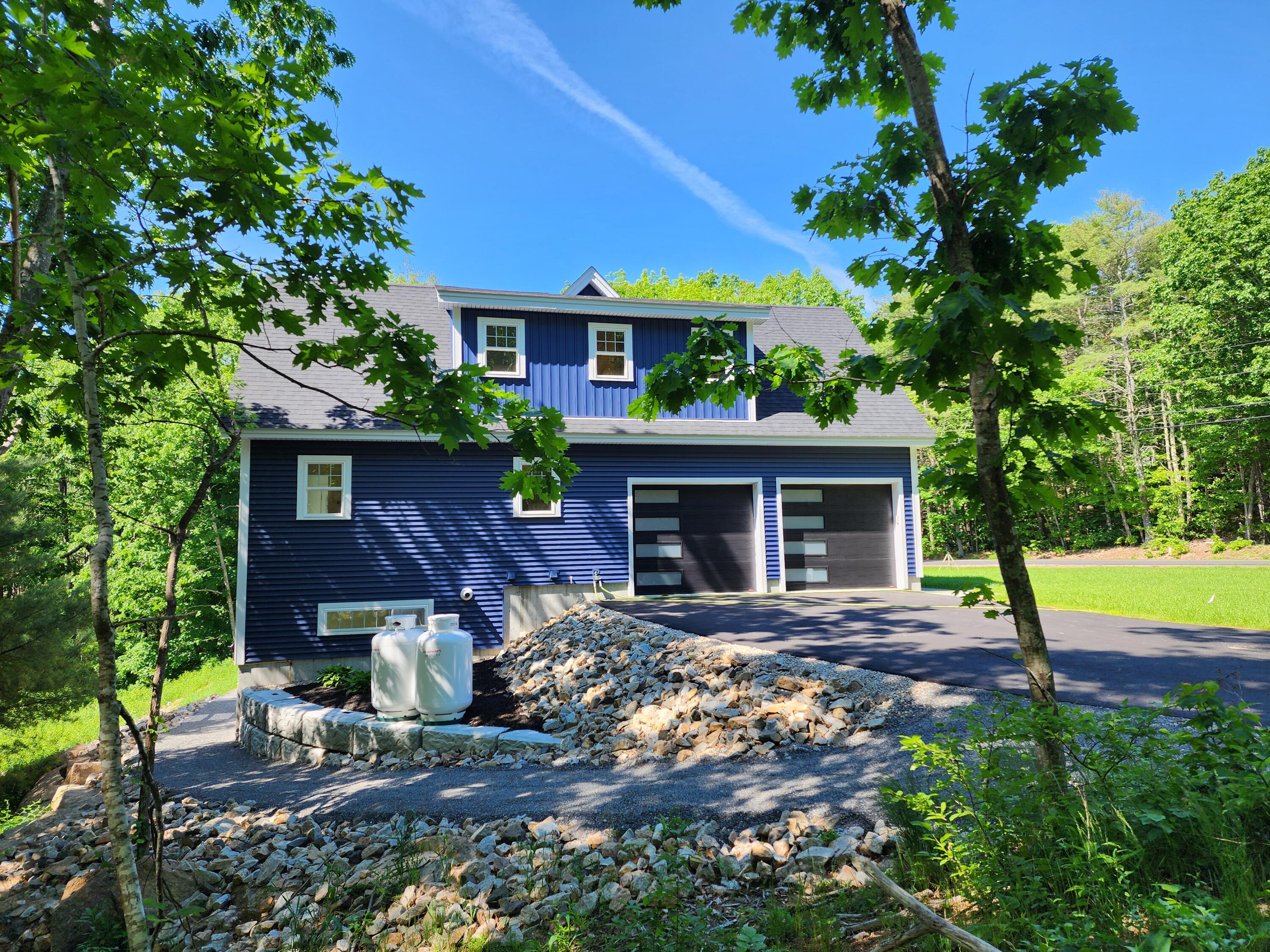 177 Clay Hill Road Cape Neddick, ME 03902 - Photo 5 of 84 177 Clay Hill - Garage and Hardscape