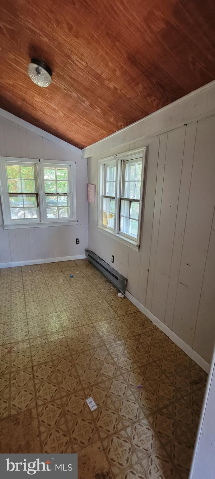 26 11th Street Colonial Beach, VA 22443 - Photo 12 of 17 an empty room with windows