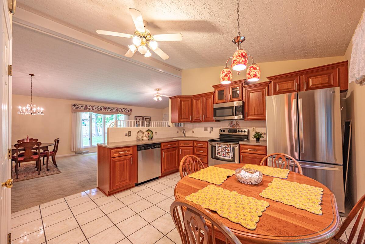 6340 Bale Kenyon Road Lewis Center, OH 43035 - Photo 11 of 41 Kitchen open to great room & dining