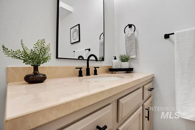 $314,950 | 1026 East Hawaii Avenue, Nampa, ID 83686