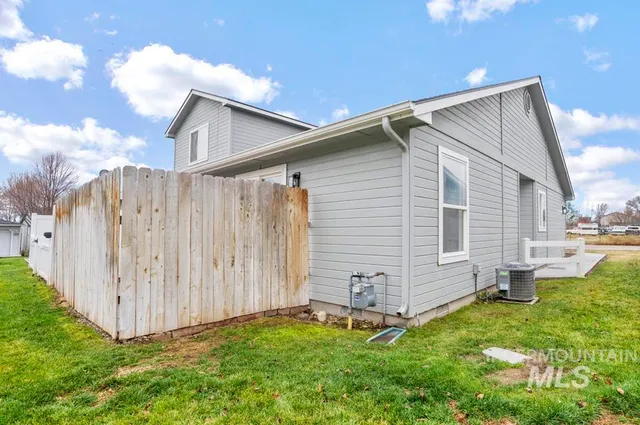 $314,950 | 1026 East Hawaii Avenue, Nampa, ID 83686